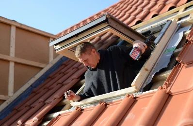 Pose de fenêtres de toit Velux à Cardesse
